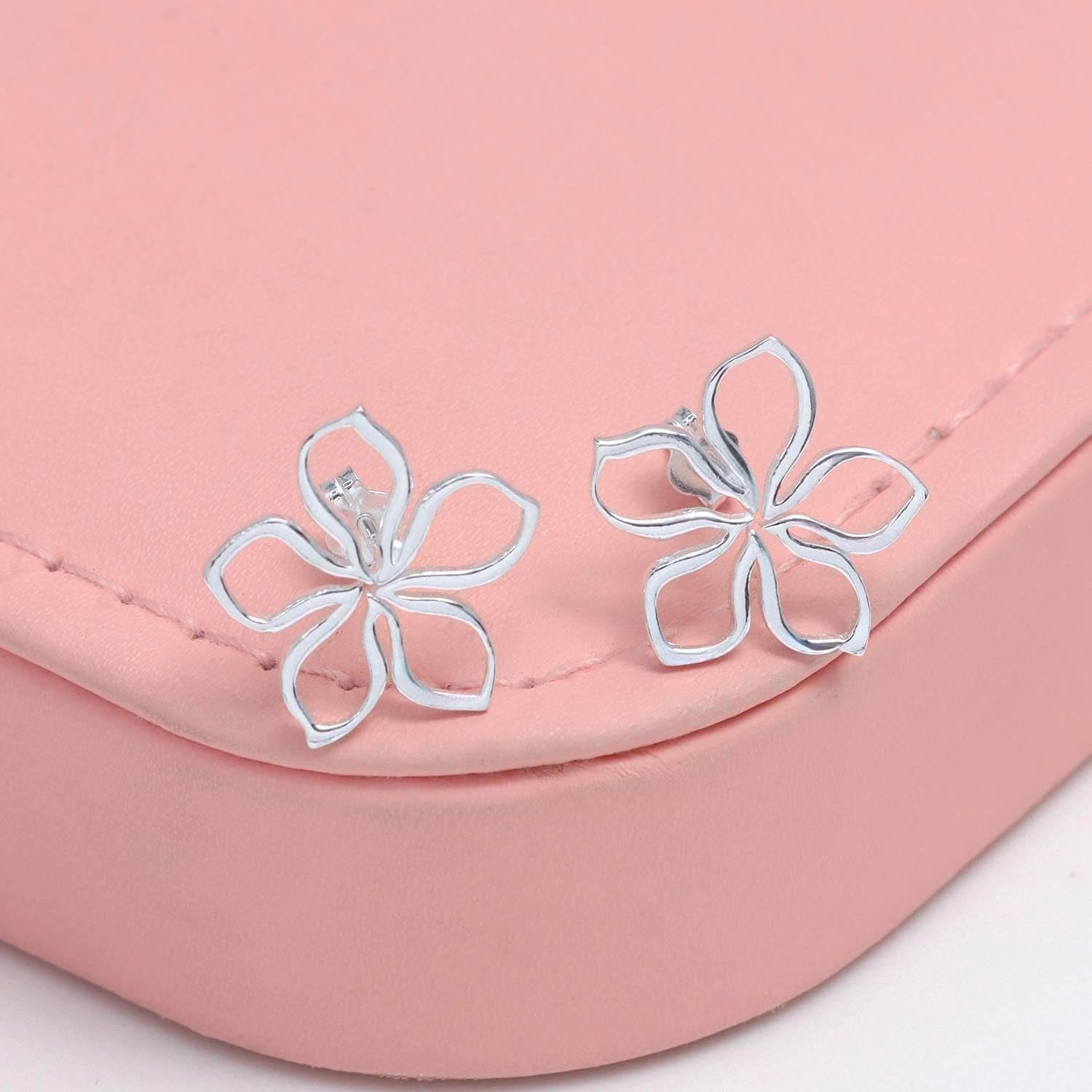 925 Steling Silver Periwinkle Flower Design Stud Earrings for Women