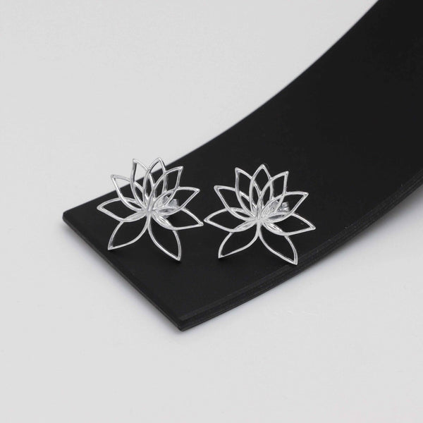 925 Steling Silver Minimalist Flower Lotus Design Stud Earrings for Women