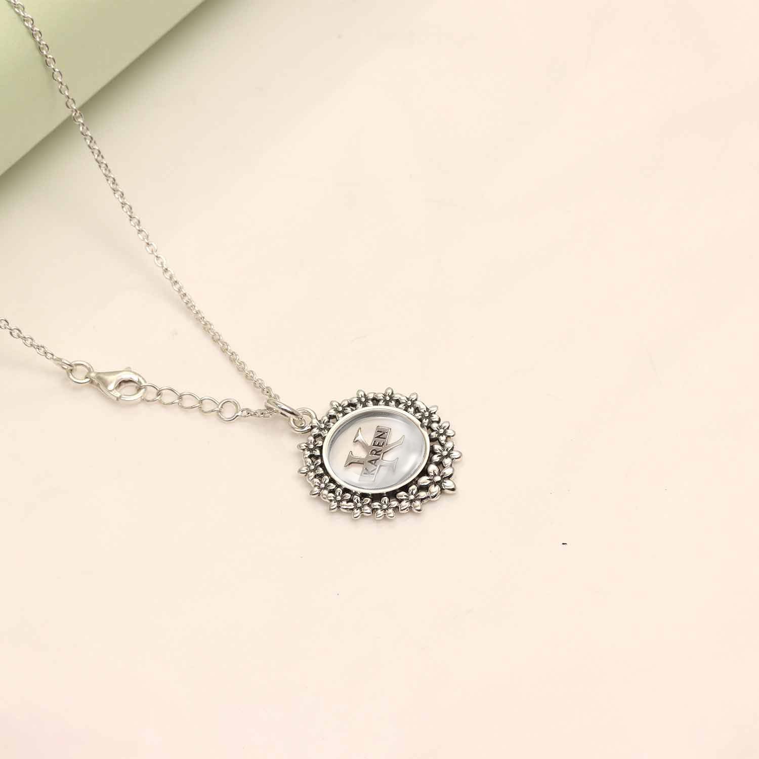 925 Sterling Silver Personalised Monogram Name Round Shape Custom Initial Antique Finish Flower Transparent Resin Pendant Necklace for Teen Women