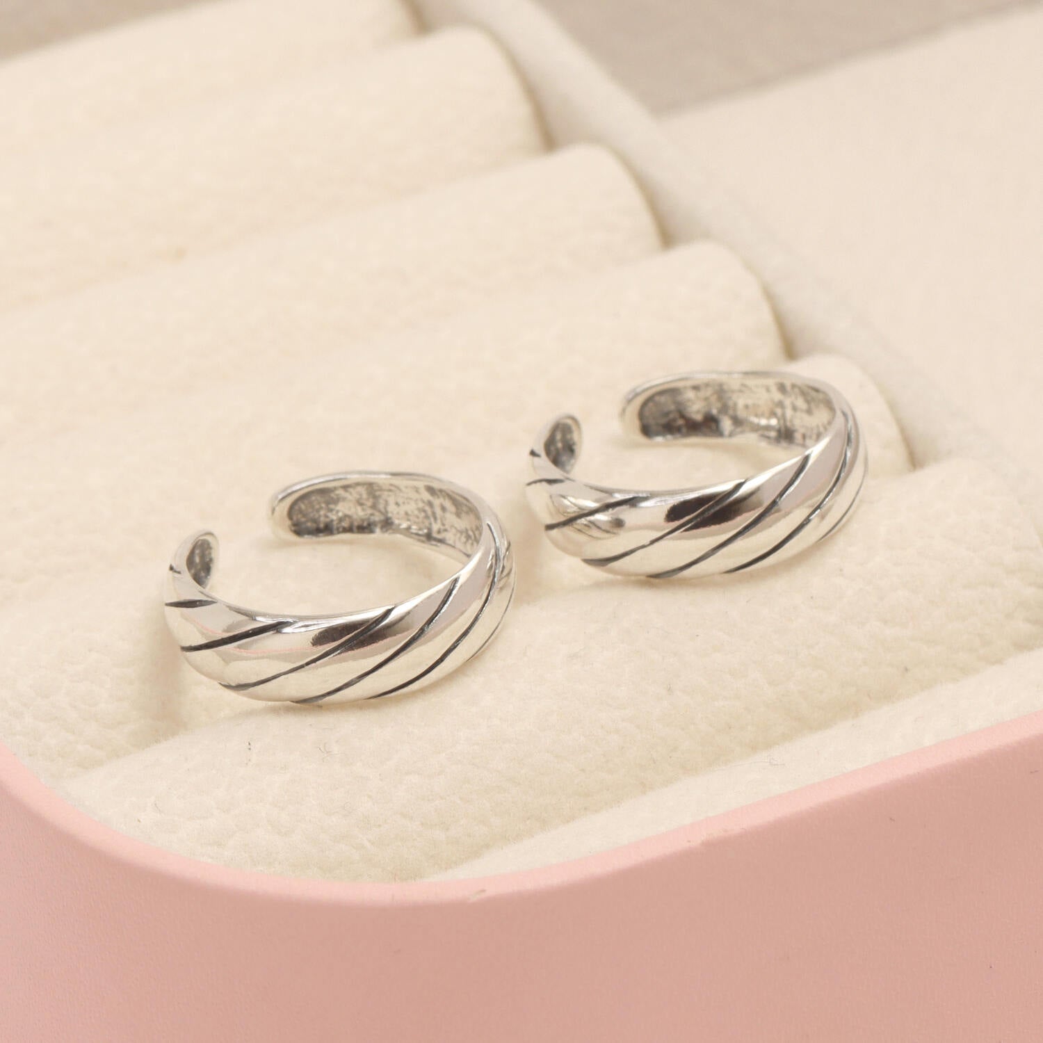 925 Sterling Silver Antique Classic Twisted Design Adjustable band Toe Rings for Women