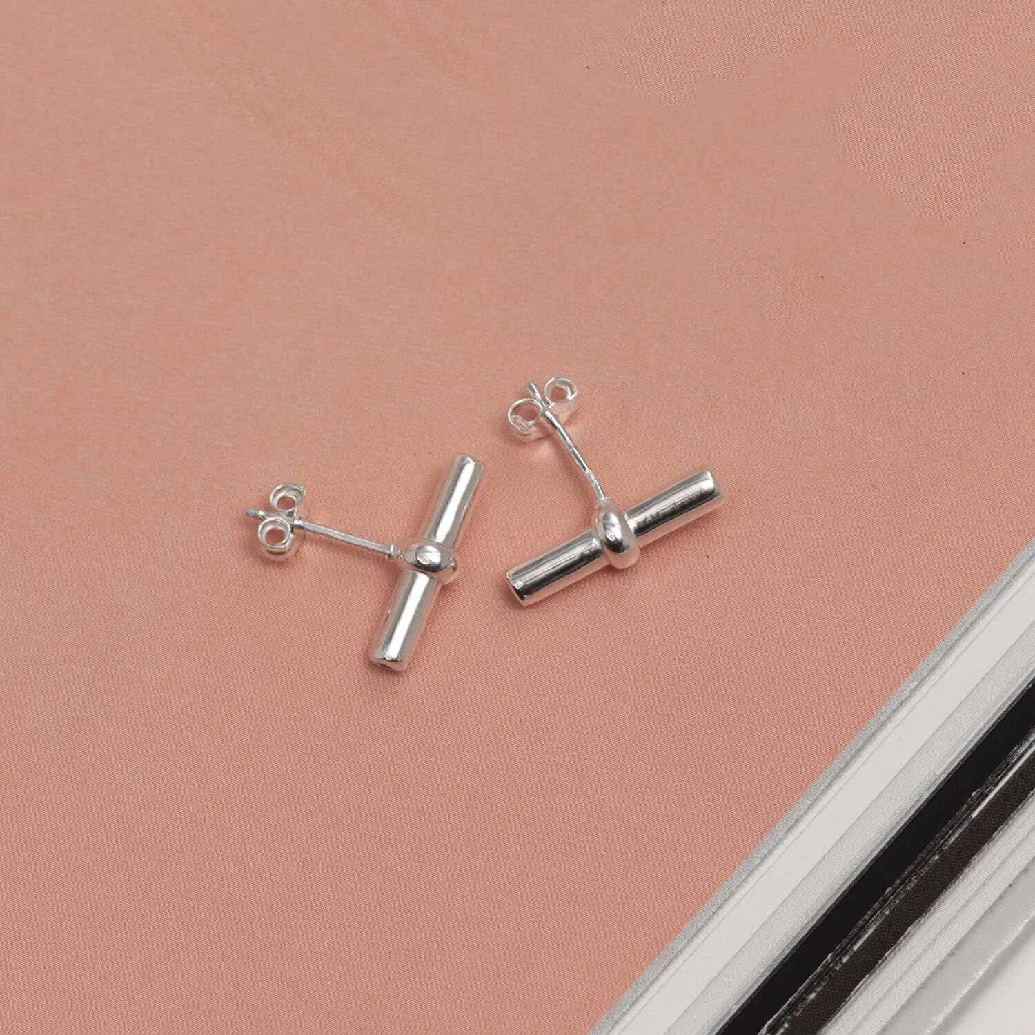 925 Steling Silver Lightweight Round T-Bar Stud Earrings for Women